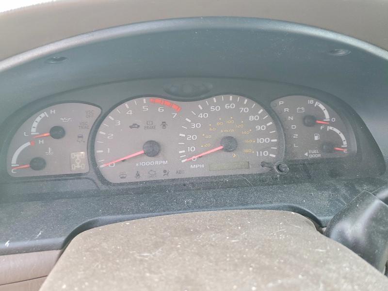 Photo 9 from auction – 2002 TOYOTA SEQUOIA with VIN 5TDBT44A92S059445