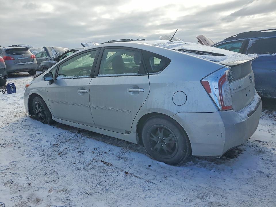 Photo 2 from auction – 2013 TOYOTA PRIUS with VIN JTDKN3DU7D1630705