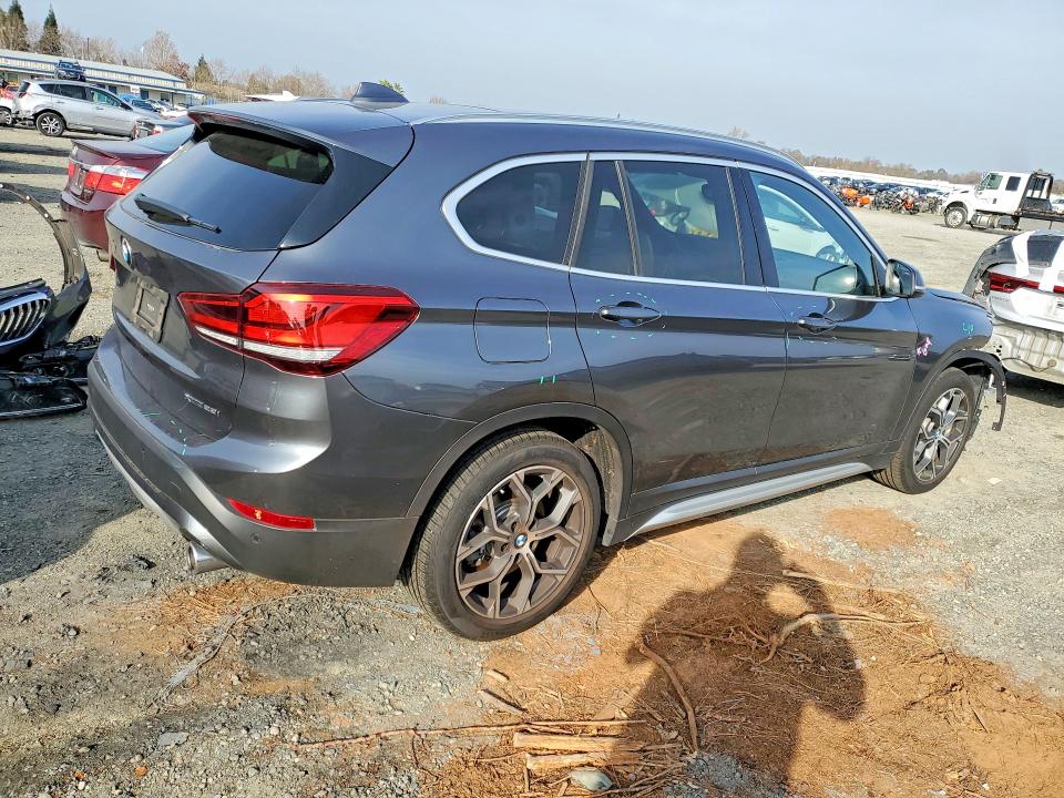 Photo 3 from auction – 2021 BMW X1 with VIN WBXJG9C08M5T58183