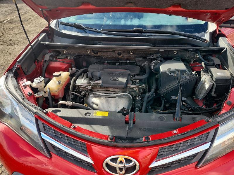 Photo 11 from auction – 2014 TOYOTA RAV4 LE with VIN JTMZFREV3EJ018461