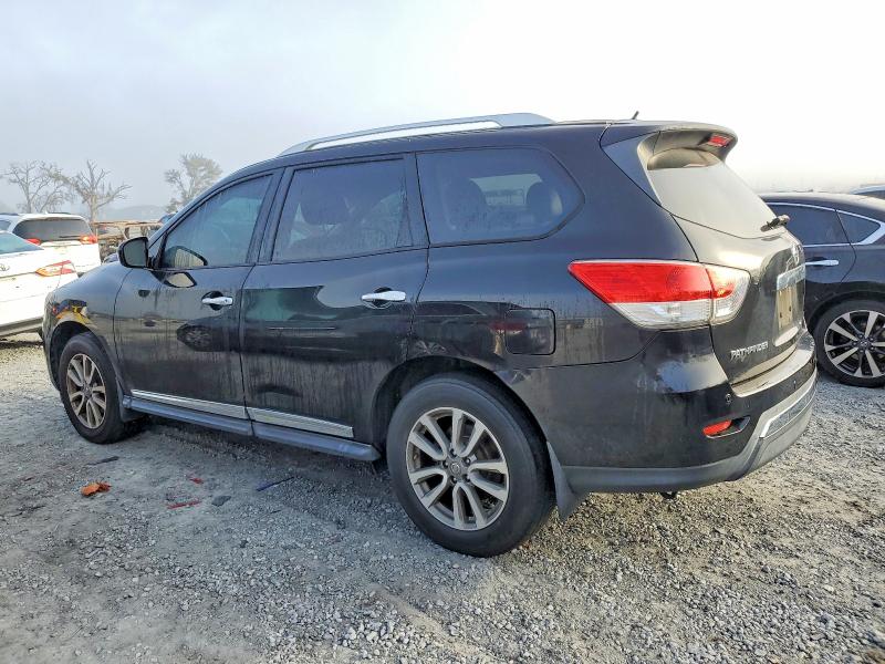 Photo 2 from auction – 2014 NISSAN PATHFINDER with VIN 5N1AR2MN0EC601227