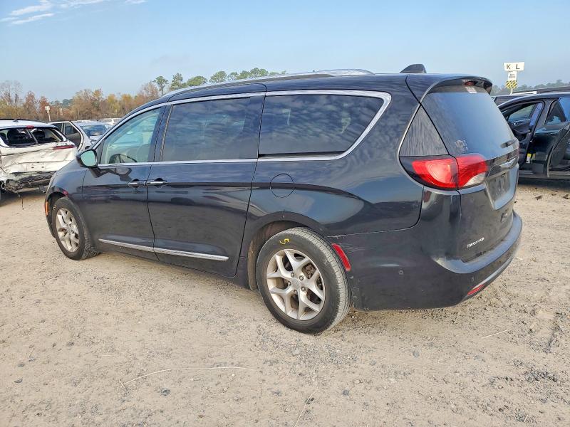 Photo 2 from auction – 2018 CHRYSLER PACIFICA T with VIN 2C4RC1BG0JR333336