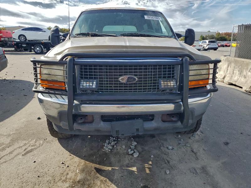 Photo 5 from auction – 2000 FORD EXCURSION with VIN 1FMNU41S9YEE35613