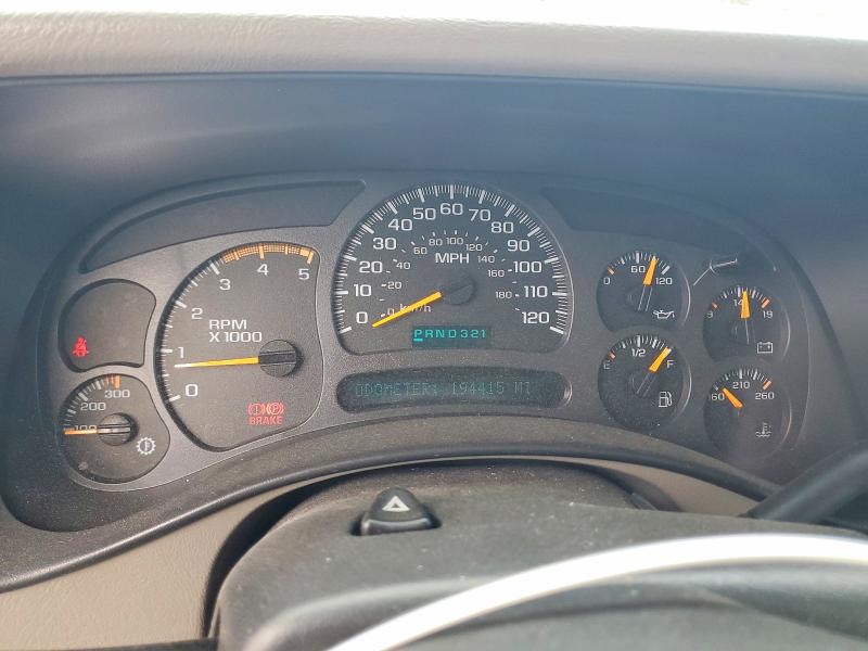 Photo 9 from auction – 2004 CHEVROLET SILVERADO with VIN 1GCJC33184F162267