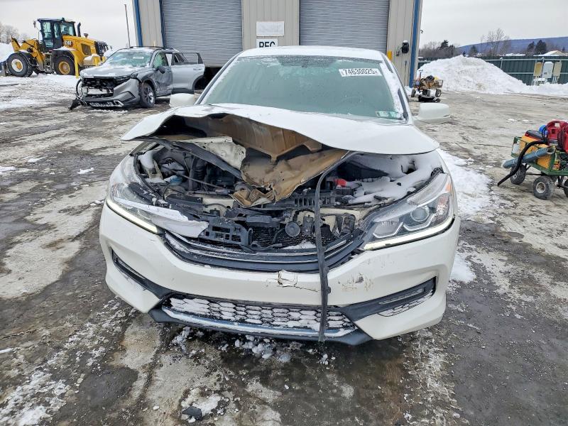 Photo 5 from auction – 2016 HONDA ACCORD EXL with VIN 1HGCR2F83GA198087