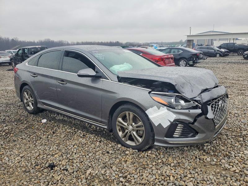 Photo 4 from auction – 2019 HYUNDAI SONATA LIM with VIN 5NPE34AF8KH813129