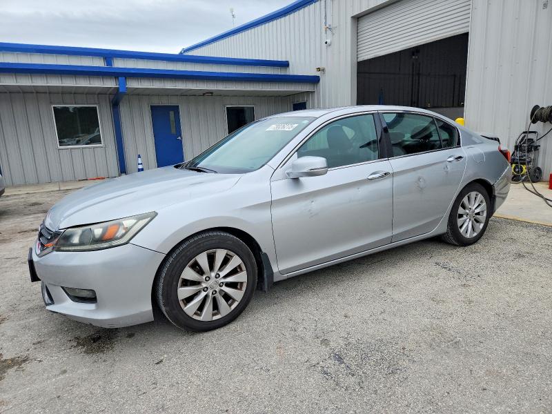 HONDA ACCORD 2015 with VIN 1HGCR2F83FA173995 - Photo from auction