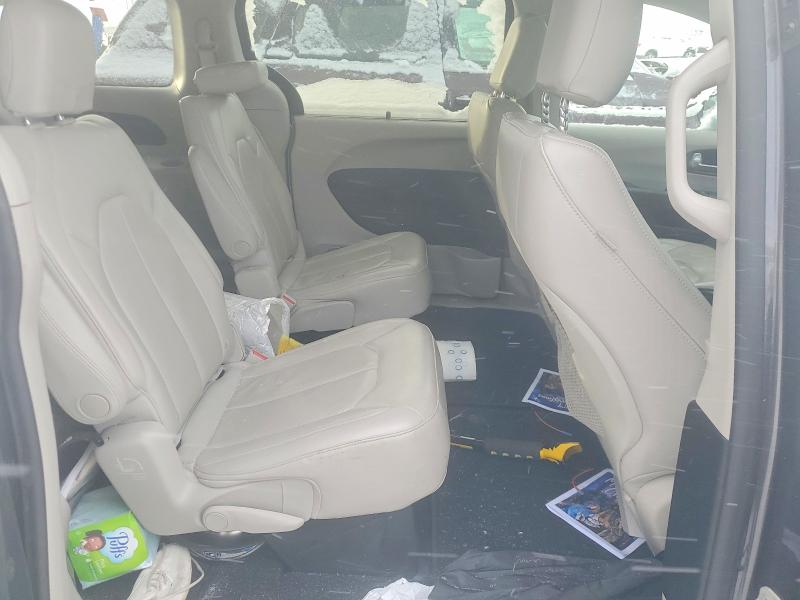 Photo 11 from auction – 2018 CHRYSLER PACIFICA T with VIN 2C4RC1BG6JR114946