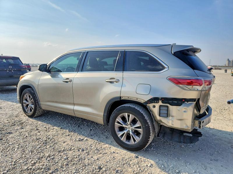 Photo 2 from auction – 2015 TOYOTA HIGHLANDER with VIN 5TDKKRFH4FS045906