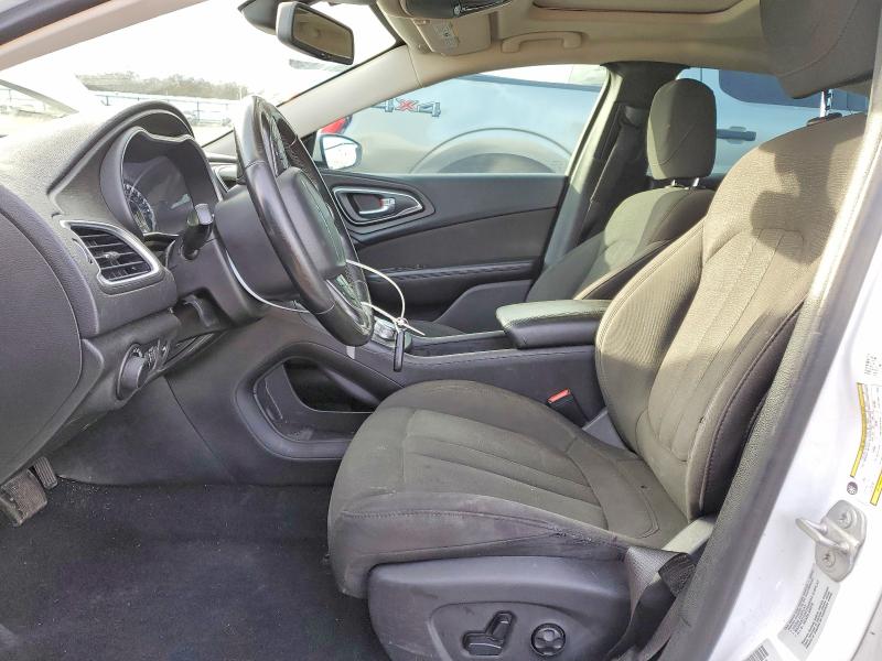 Photo 7 from auction – 2015 CHRYSLER 200 LIMITE with VIN 1C3CCCAB8FN689341
