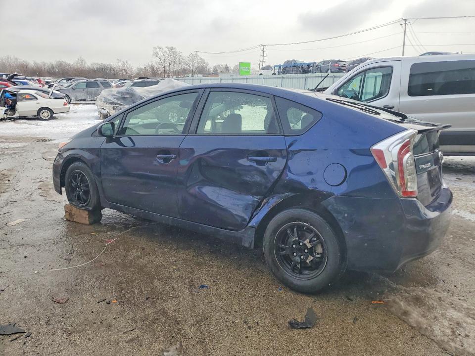 Photo 2 from auction – 2014 TOYOTA PRIUS with VIN JTDKN3DU8E1832230