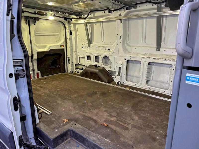 Photo 6 from auction – 2015 FORD TRANSIT T- with VIN 1FTNE1YM4FKB00880