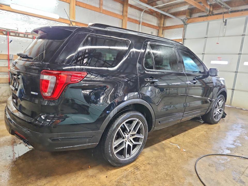 Photo 3 from auction – 2018 FORD EXPLORER with VIN 1FM5K8GTXJGB46019