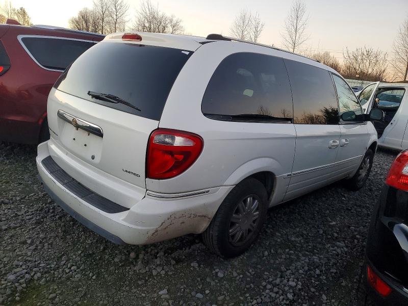 Photo 3 from auction – 2006 CHRYSLER TOWN & COU with VIN 2A4GP64L76R714654