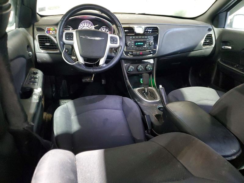 Photo 8 from auction – 2014 CHRYSLER 200 TOURIN with VIN 1C3CCBBB5EN171596