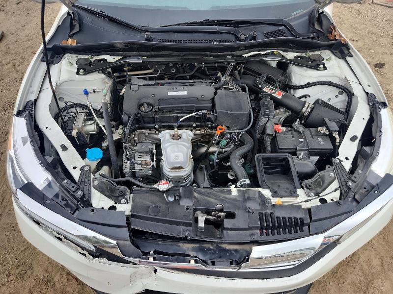 Photo 11 from auction – 2017 HONDA ACCORD with VIN 1HGCR2F15HA163913