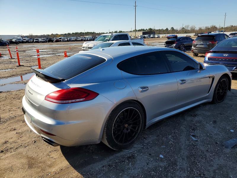 Photo 3 from auction – 2016 PORSCHE PANAMERA with VIN WP0AA2A77GL005049