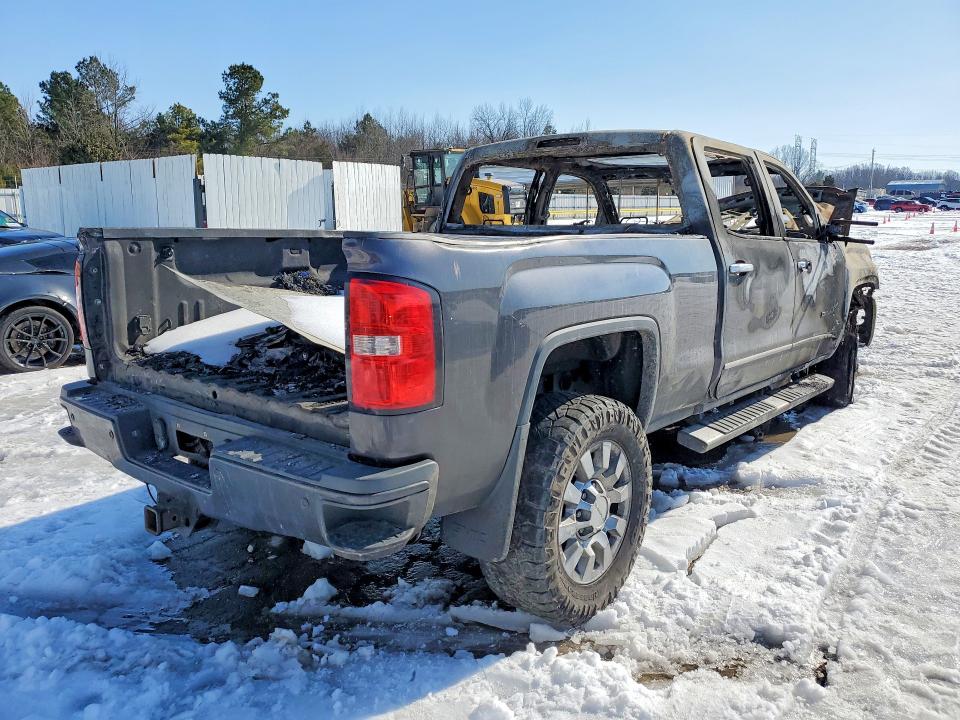 Photo 3 from auction – 2015 GMC SIERRA with VIN 1GT120E86FF567090