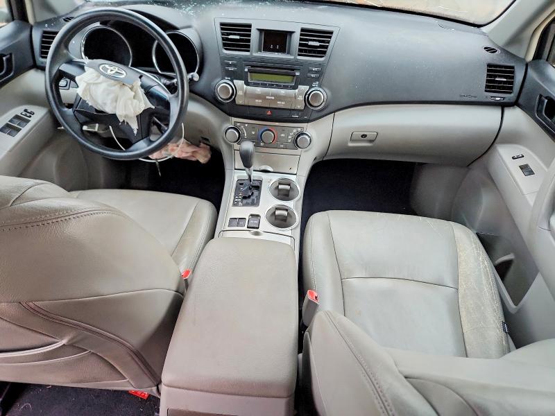 Photo 8 from auction – 2012 TOYOTA HIGHLANDER with VIN 5TDZA3EH3CS023987