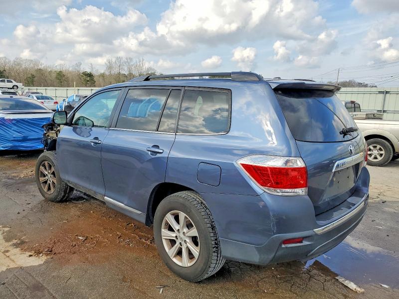 Photo 2 from auction – 2011 TOYOTA HIGHLANDER with VIN 5TDZA3EH5BS010284
