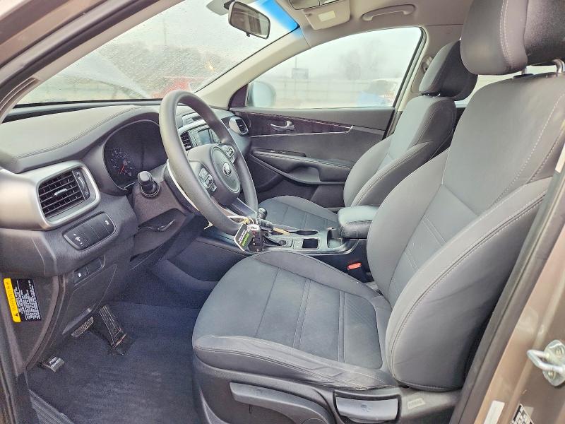 Photo 7 from auction – 2016 KIA SORENTO LX with VIN 5XYPGDA33GG073068
