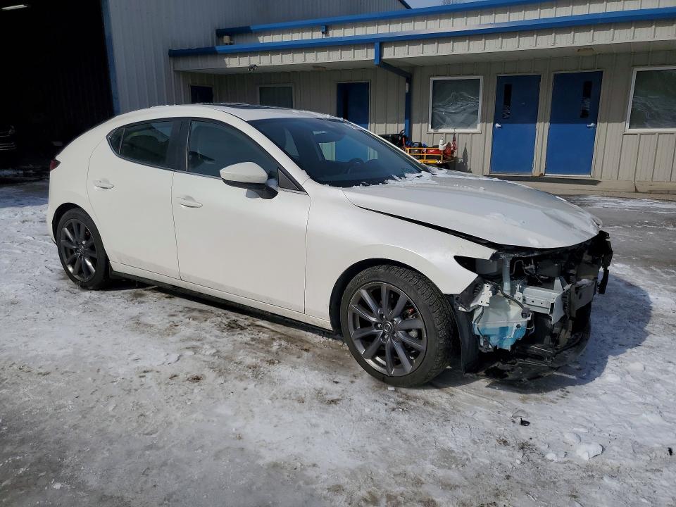 Photo 4 from auction – 2021 MAZDA 3 with VIN JM1BPALL3M1401638
