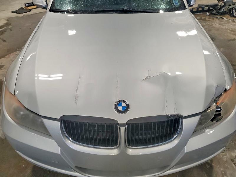 Photo 11 from auction – 2006 BMW 325 with VIN WBAVB135X6KR56447