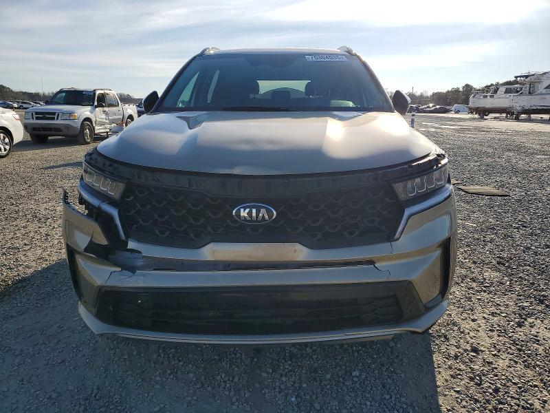 Photo 5 from auction – 2021 KIA SORENTO with VIN 5XYRL4LC0MG065779