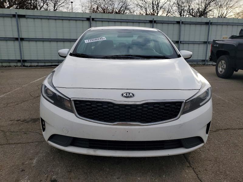Photo 5 from auction – 2017 KIA FORTE with VIN 3KPFL4A70HE100073