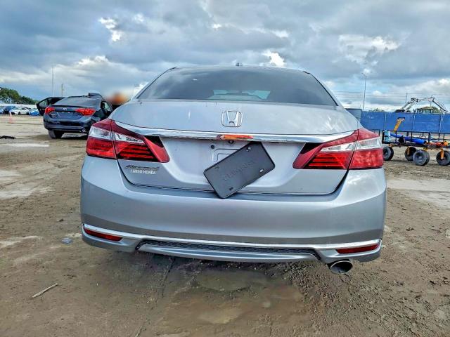 Photo 6 from auction – 2017 HONDA ACCORD with VIN 1HGCR2F70HA104286