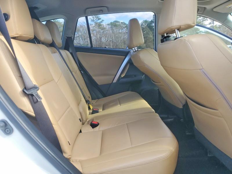 Photo 10 from auction – 2017 TOYOTA RAV4 XLE with VIN JTMWFREV3HJ105946
