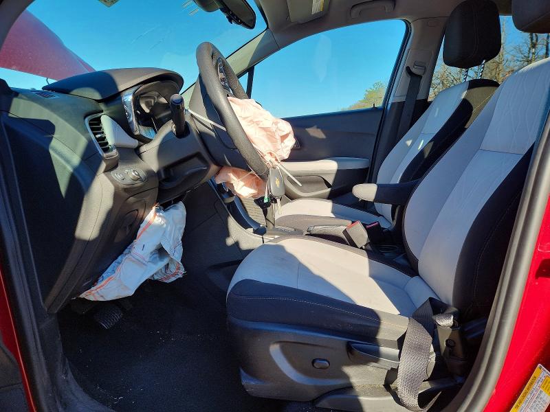Photo 7 from auction – 2019 CHEVROLET TRAX with VIN 3GNCJPSB2KL167877