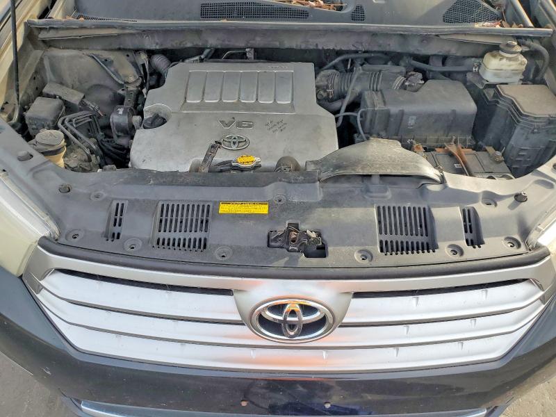 Photo 12 from auction – 2012 TOYOTA HIGHLANDER with VIN 5TDBK3EH7CS123086