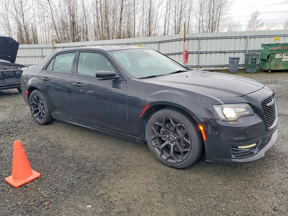 Photo 4 from auction – 2020 CHRYSLER 300 with VIN 2C3CCABG1LH128515