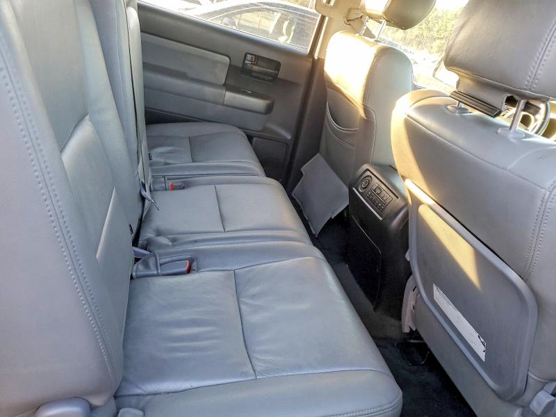 Photo 10 from auction – 2012 TOYOTA SEQUOIA with VIN 5TDZY5G16CS038538