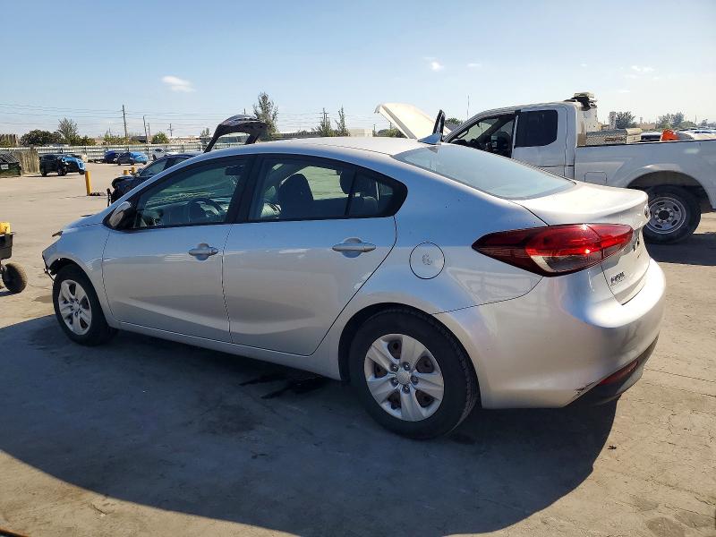 Photo 2 from auction – 2018 KIA FORTE LX with VIN 3KPFK4A75JE266906