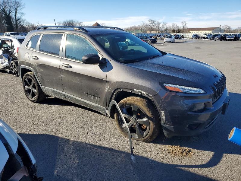 Photo 4 from auction – 2018 JEEP CHEROKEE with VIN 1C4PJLDB5JD518320