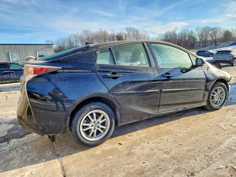 Photo 3 from auction – 2017 TOYOTA PRIUS with VIN JTDKARFUXH3031240