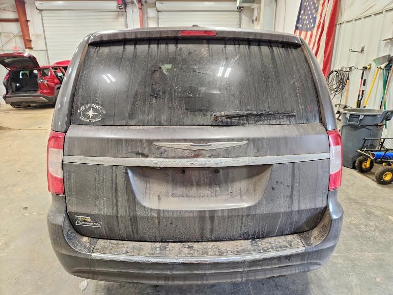 Photo 6 from auction – 2015 CHRYSLER TOWN & COU with VIN 2C4RC1BG2FR595401