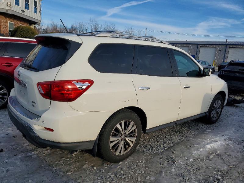 Photo 3 from auction – 2017 NISSAN PATHFINDER with VIN 5N1DR2MM8HC637367