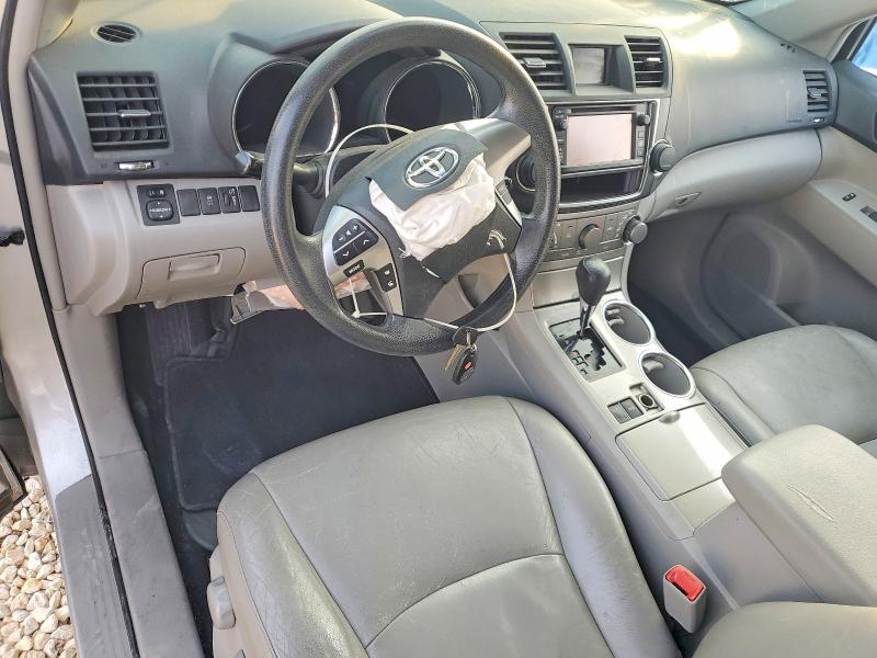 Photo 8 from auction – 2013 TOYOTA HIGHLANDER with VIN 5TDZA3EH0DS041204