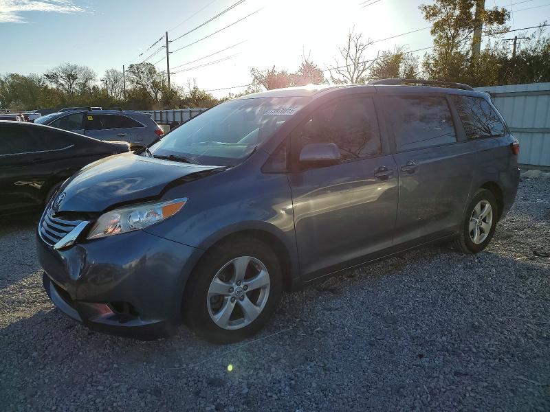 TOYOTA SIENNA LE 2017 with VIN 5TDKZ3DC2HS891311 - Photo from auction