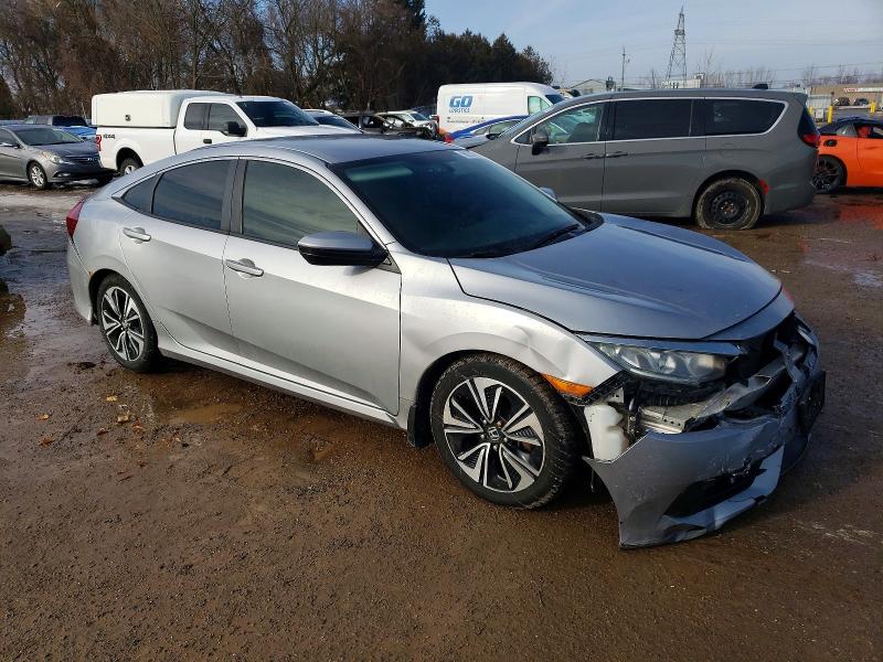 Photo 4 from auction – 2017 HONDA CIVIC LX with VIN 2HGFC2F53HH023071