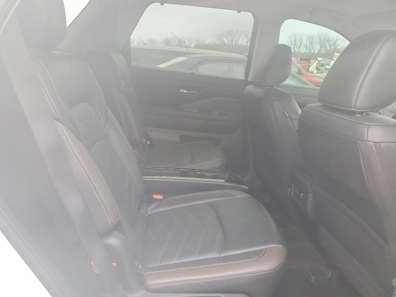 Photo 11 from auction – 2024 NISSAN PATHFINDER with VIN 5N1DR3DK4RC293820