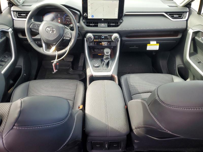 Photo 8 from auction – 2025 TOYOTA RAV4 LIMIT with VIN JTMD6RFV0SD165128