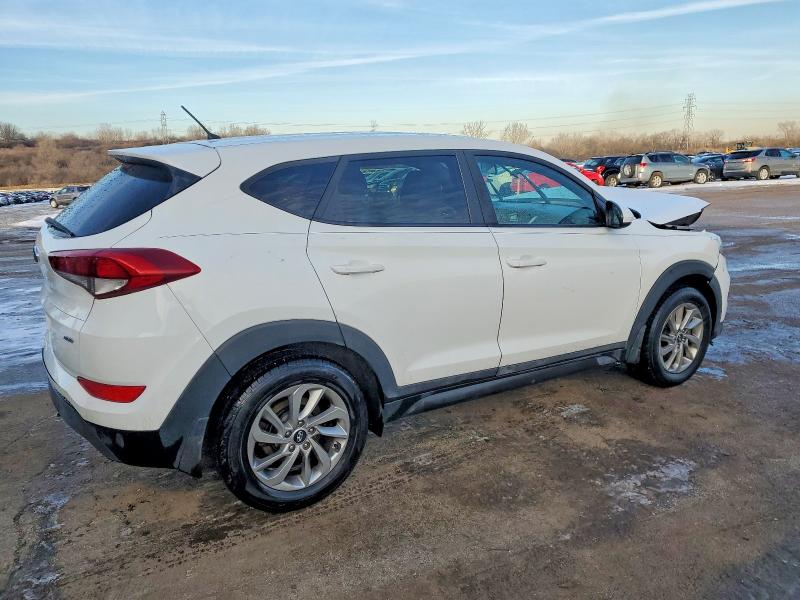 Photo 3 from auction – 2018 HYUNDAI TUCSON SE with VIN KM8J2CA41JU613073