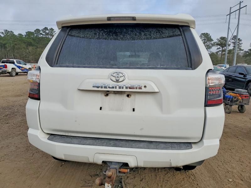 Photo 6 from auction – 2016 TOYOTA 4RUNNER SR with VIN JTEBU5JR1G5395273