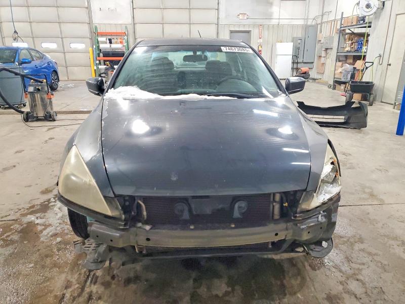Photo 5 from auction – 2003 HONDA ACCORD LX with VIN 3HGCM56343G709306