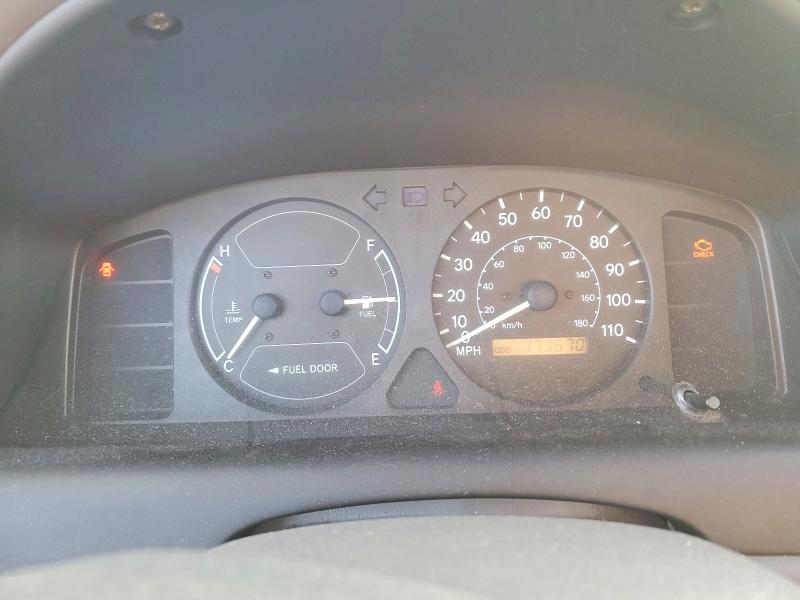 Photo 9 from auction – 2001 TOYOTA COROLLA CE with VIN 2T1BR12E51C515354