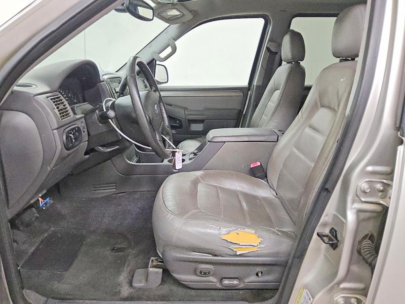 Photo 7 from auction – 2005 FORD EXPLORER X with VIN 1FMDU63K65ZA09189